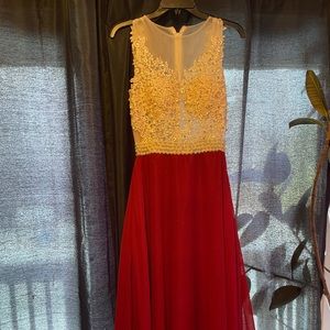 Prom Dress: only worn once in very good condition!